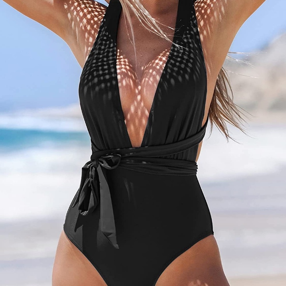 Black Cupshe One Piece Swimsuit!
